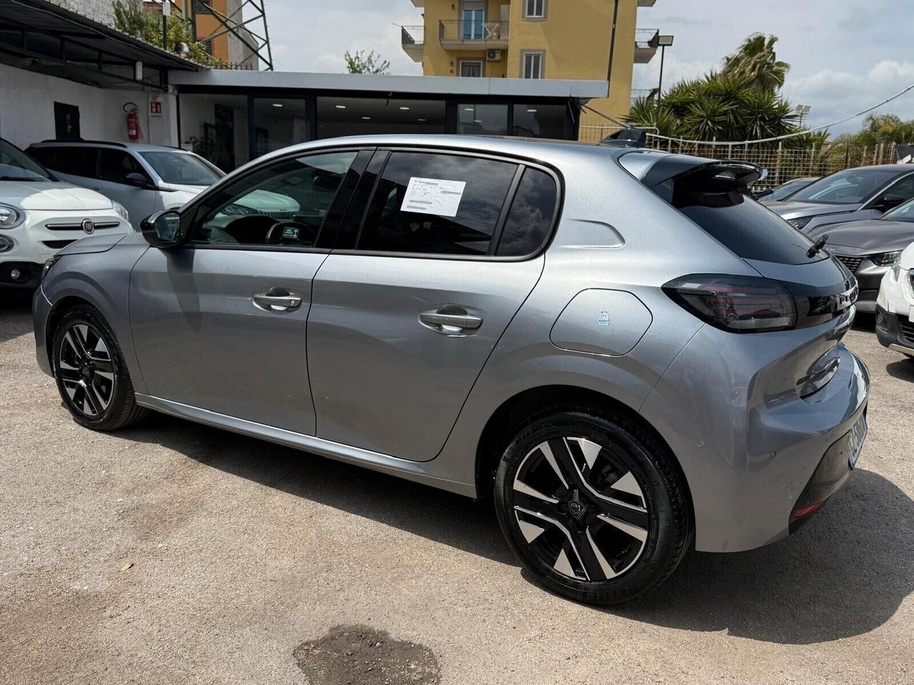 Peugeot 208 1.2 BENZINA 2025 100 Stop&Start Allure 28000KM