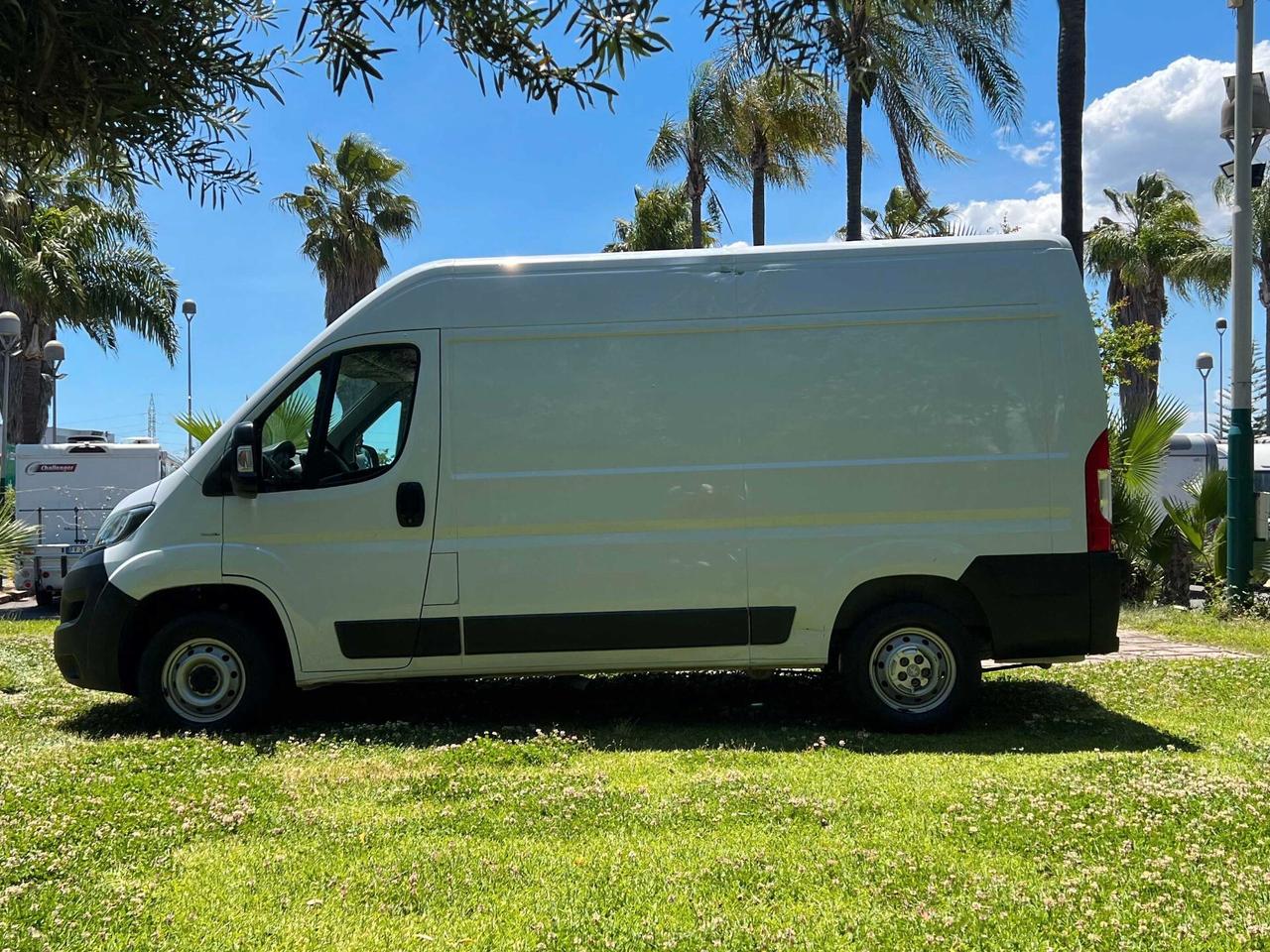 Peugeot Boxer 335 2.2 BlueHDi 140 S&S PLM-TA Furgone
