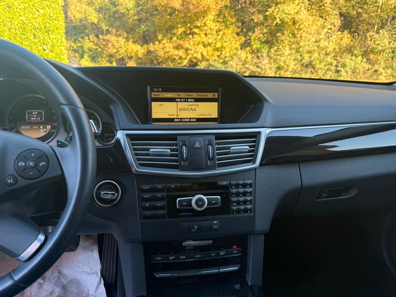 Mercedes-benz E 220 CDI BlueEFFICIENCY Avantgarde