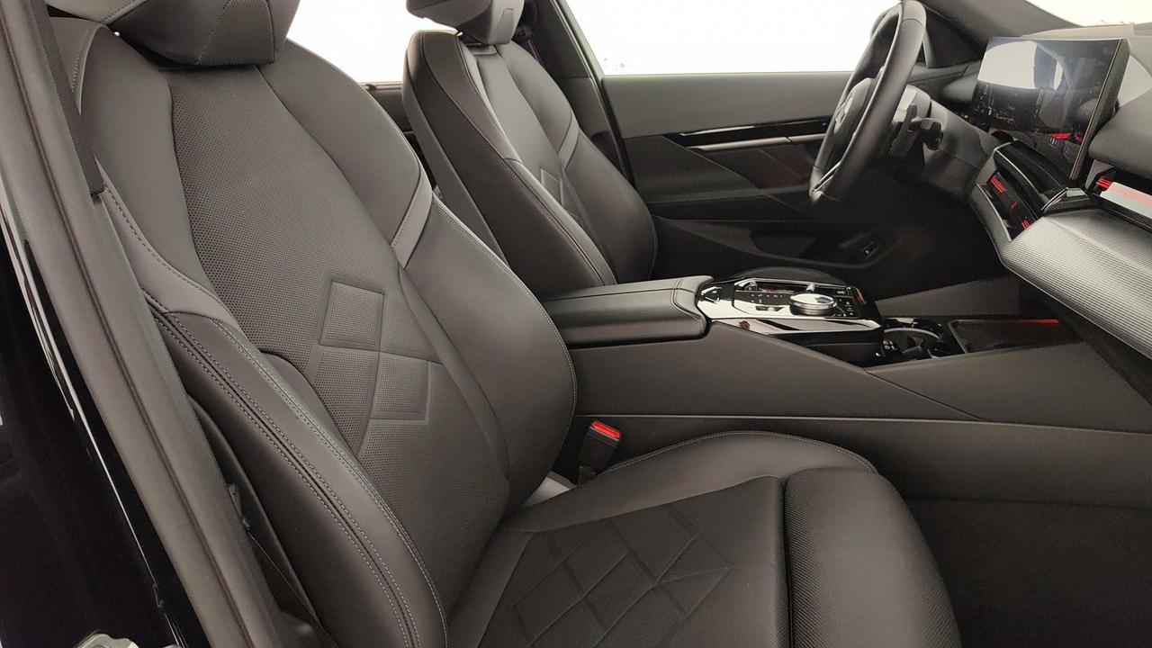 BMW Serie 5 G60 Berlina - 520d 48V xdrive MSport Pro auto