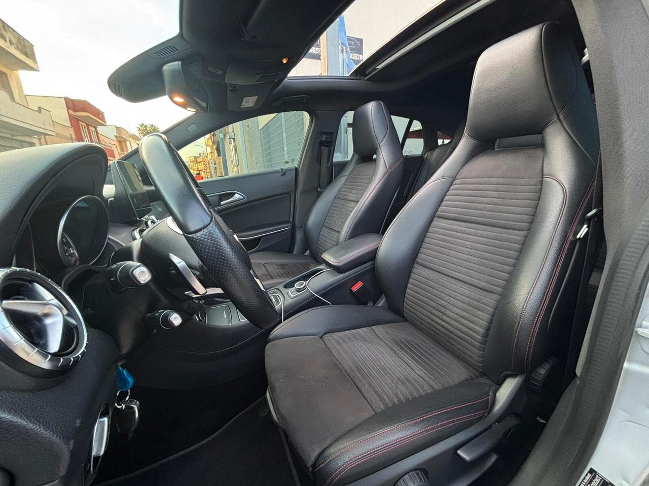 Mercedes CLA 220d Premium Amg Night ed. OPACA