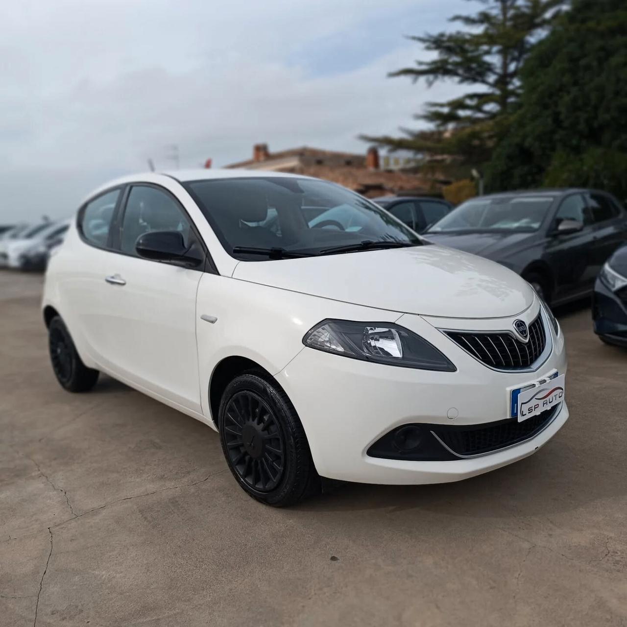 Lancia Ypsilon 1.0 S&S Hybrid Ecochic Silver IVA ESPOSTA