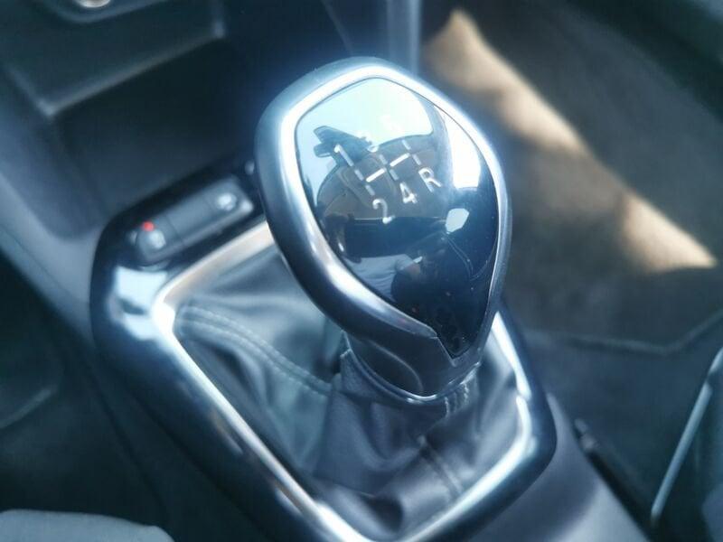Opel Corsa 1.2 75cv Design & Tech MT5