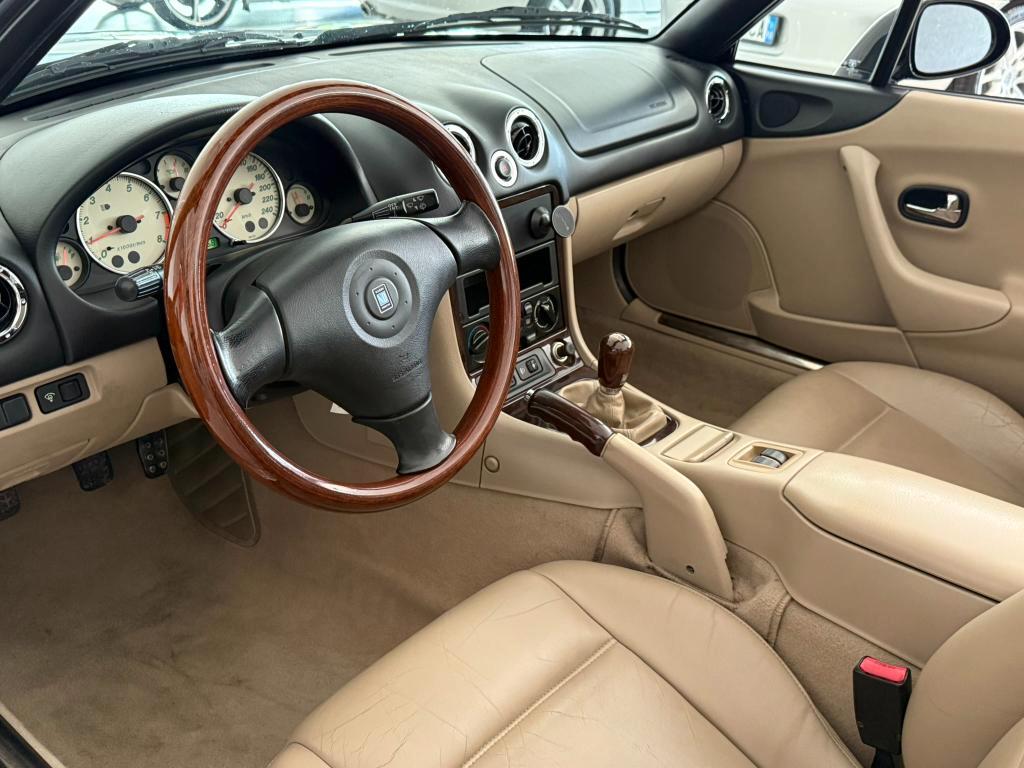 MAZDA MX-5 1.6i 16V cat- California Edition -