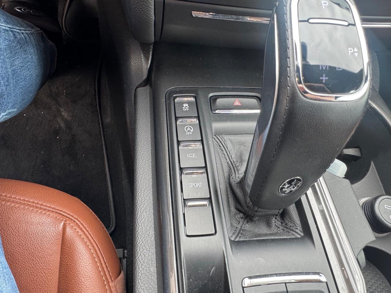 Maserati Ghibli 330 CV MHEV GT