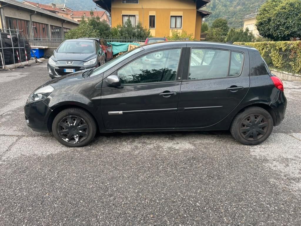 Renault Clio 1.2 16V 5 porte Dynamique