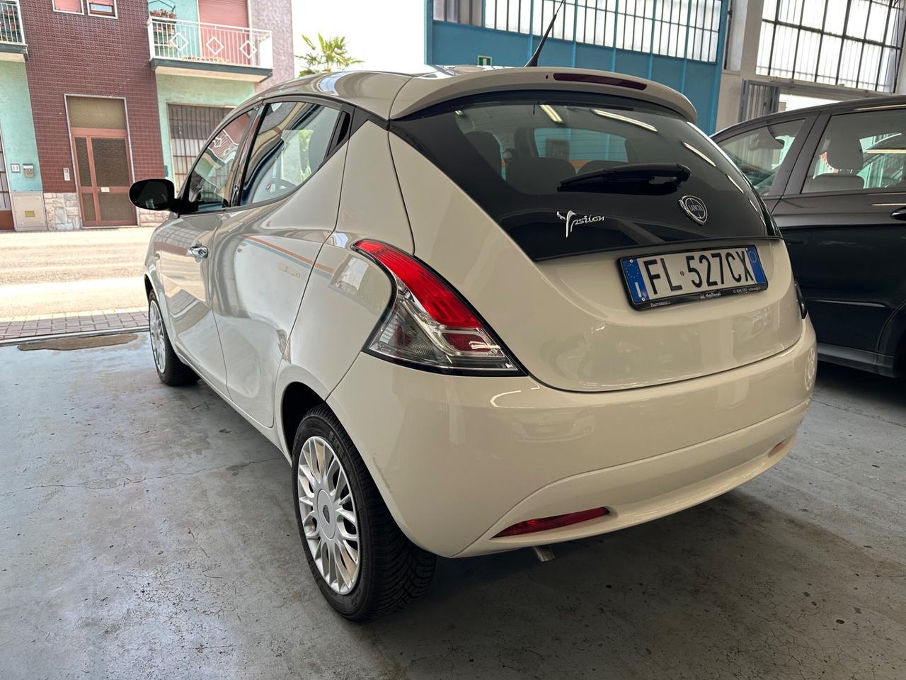 Lancia Ypsilon 1.2 69 CV 5 porte Silver - solo 45000km