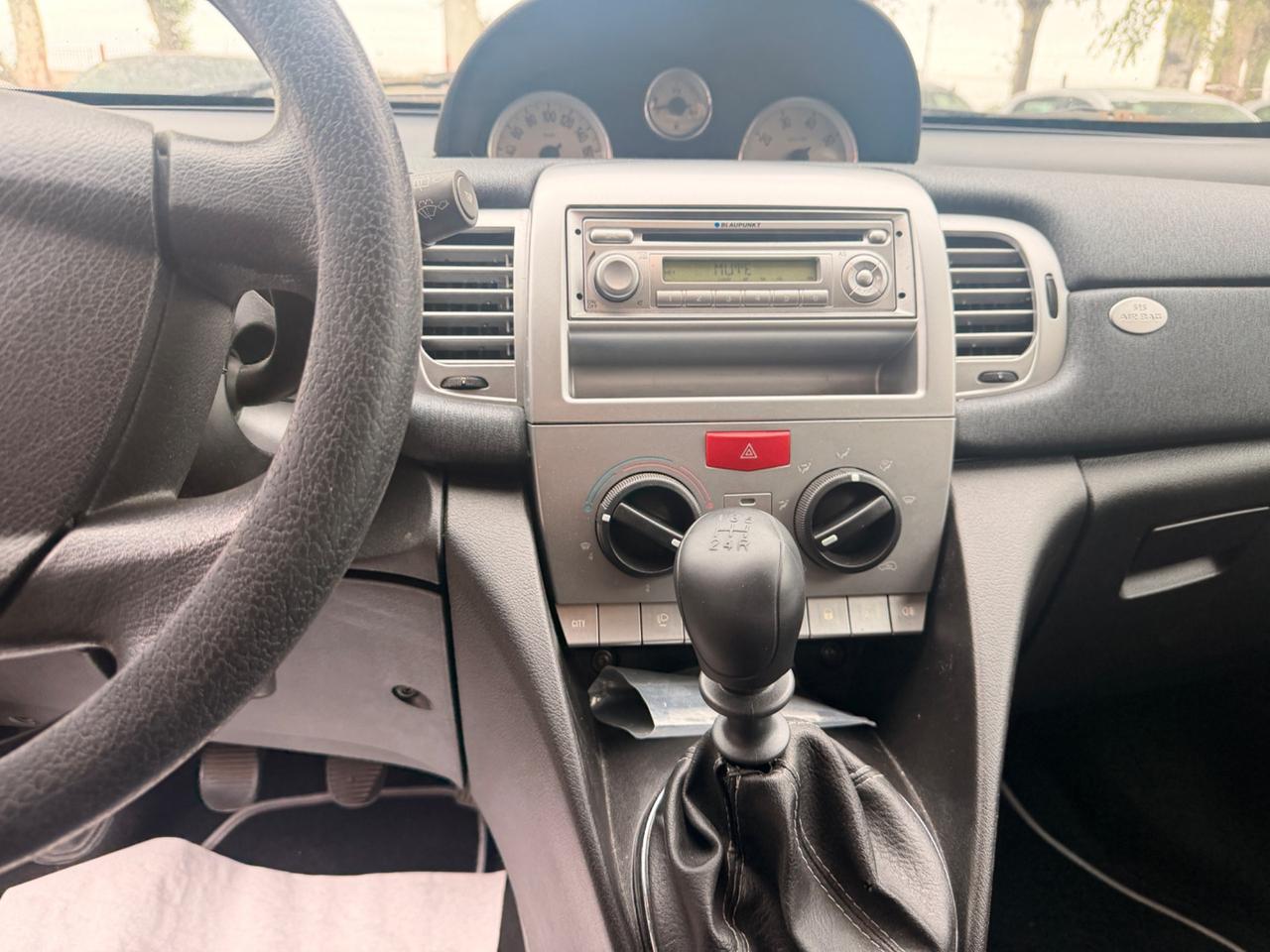 Lancia Ypsilon 1.2 Versus