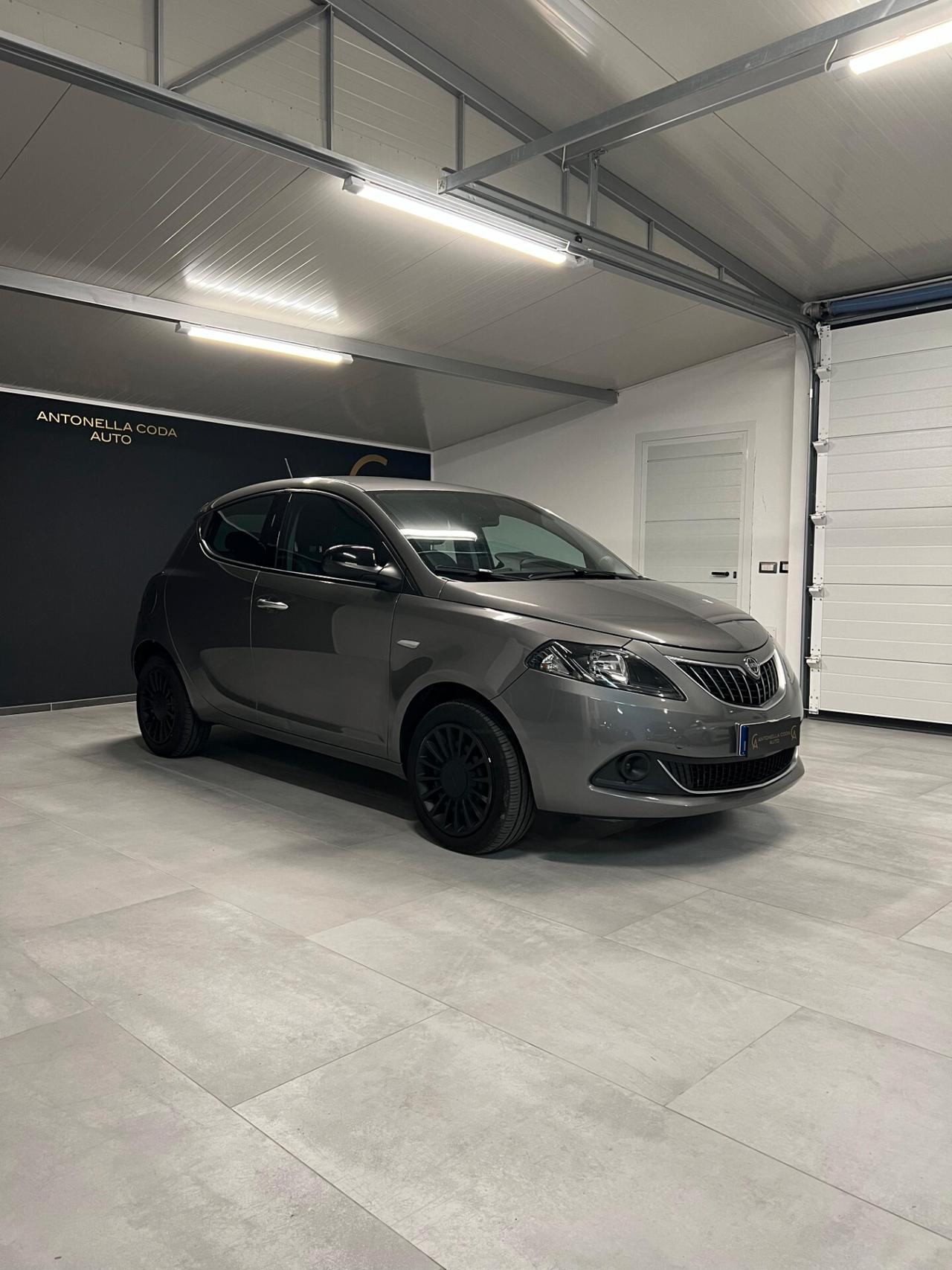 Lancia Ypsilon 1.0 FireFly 5 porte S&S Hybrid Ecochic A. Ferretti