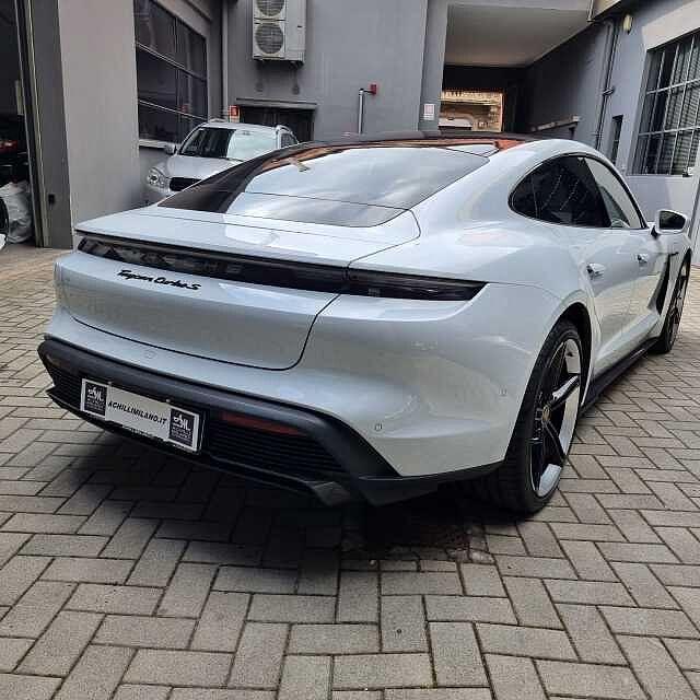 Porsche Taycan Turbo S 761cv -PDCC-SEDILI VENTILATI-IVA ESPOSTA