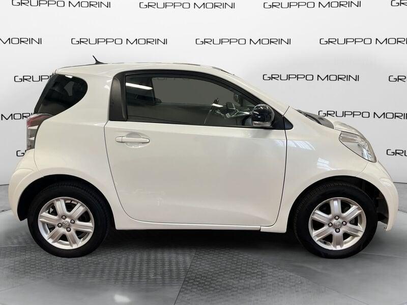 Toyota iQ iQ 1.0 cvt (multidrive)