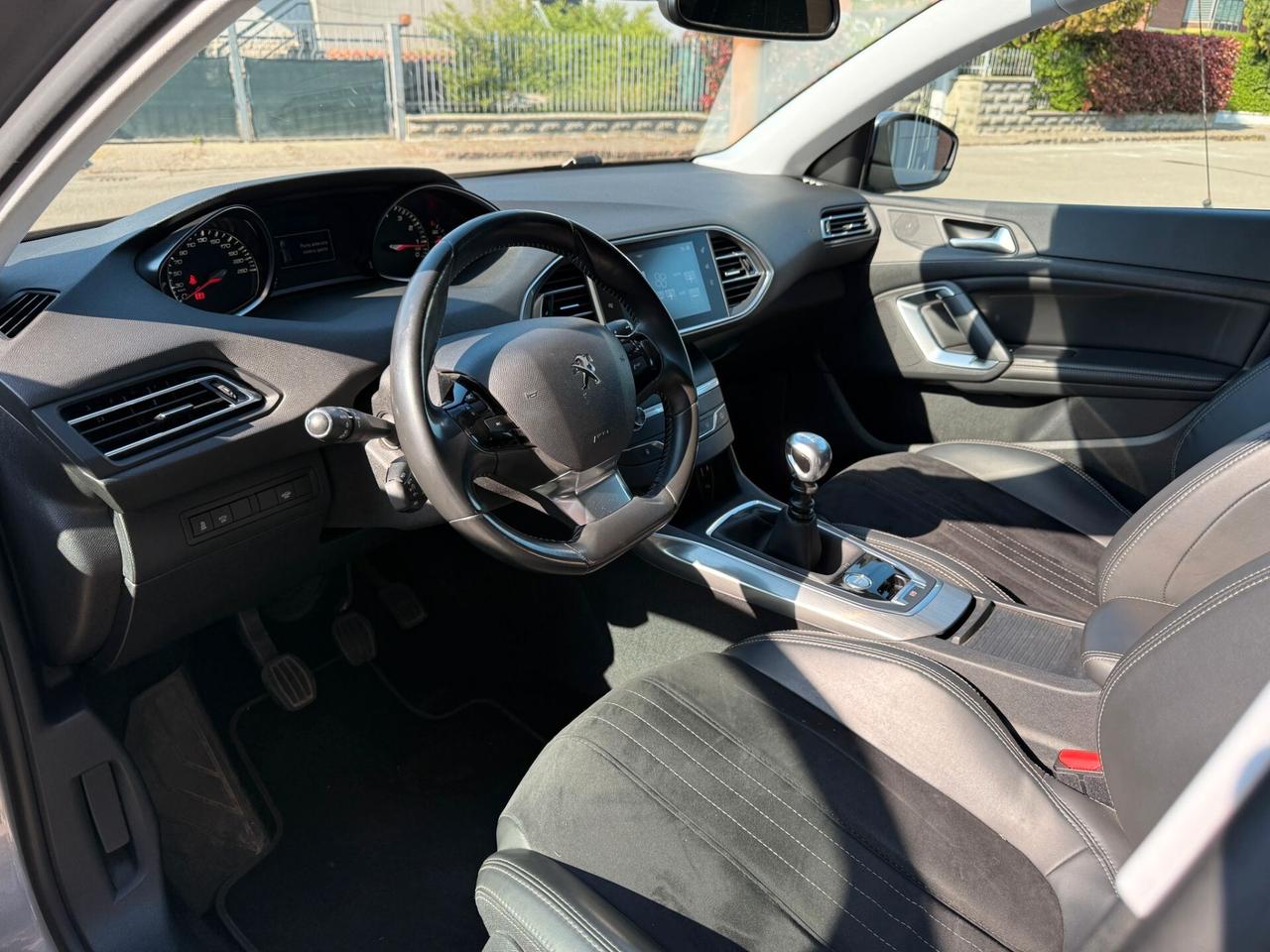 Peugeot 308 PureTech Turbo 130 S&S EAT6 Allure