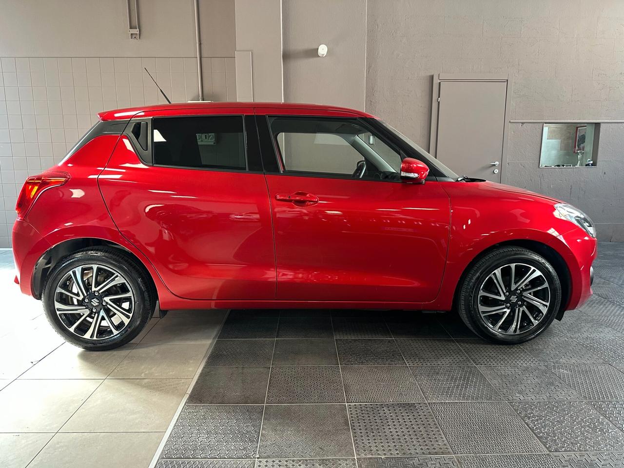 Suzuki Swift 1.2 Hybrid CVT Top Automatica