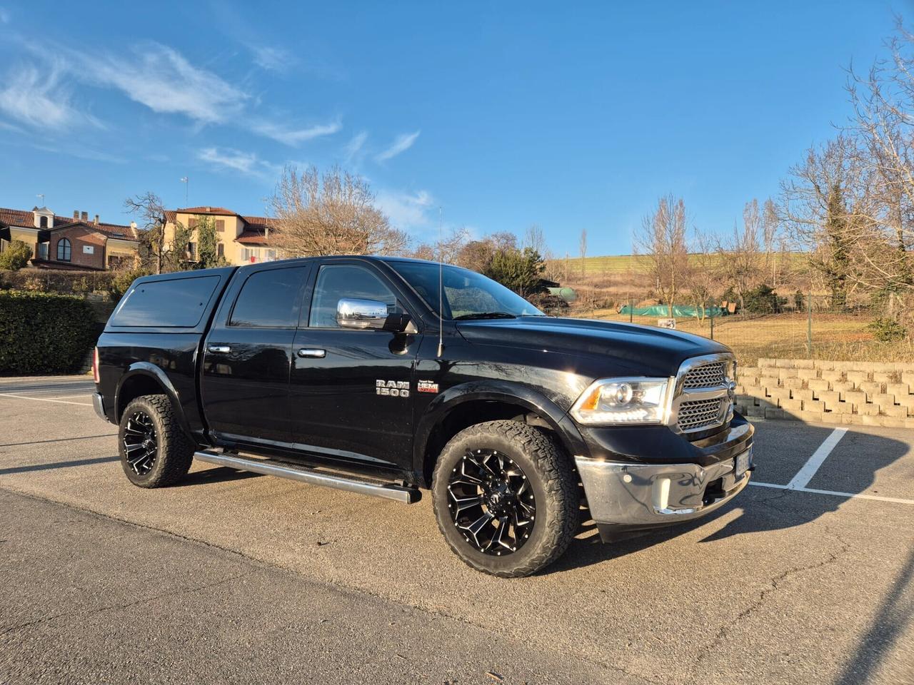 Dodge RAM 1500 LARAMIE 2014