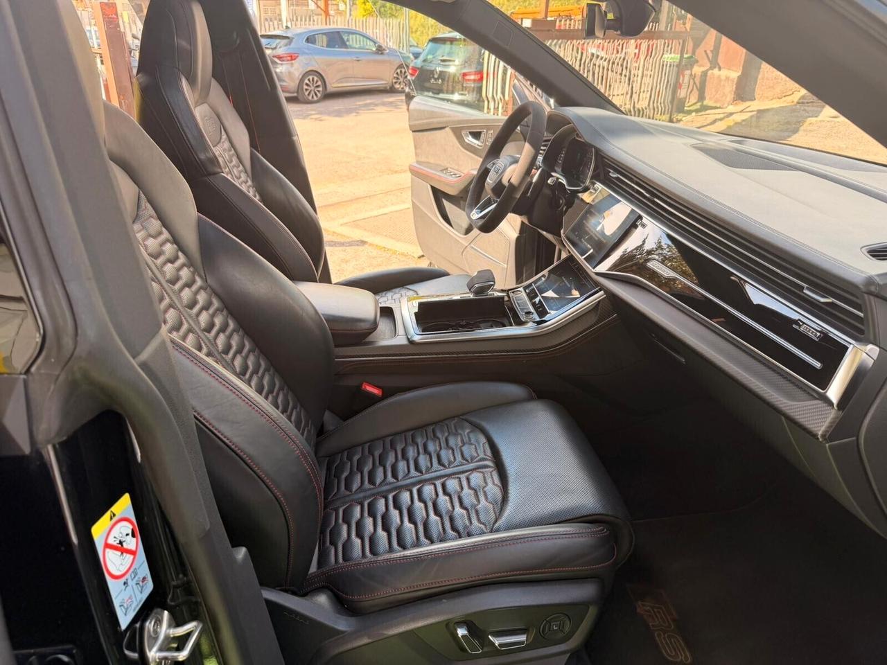 AUDI RS Q8