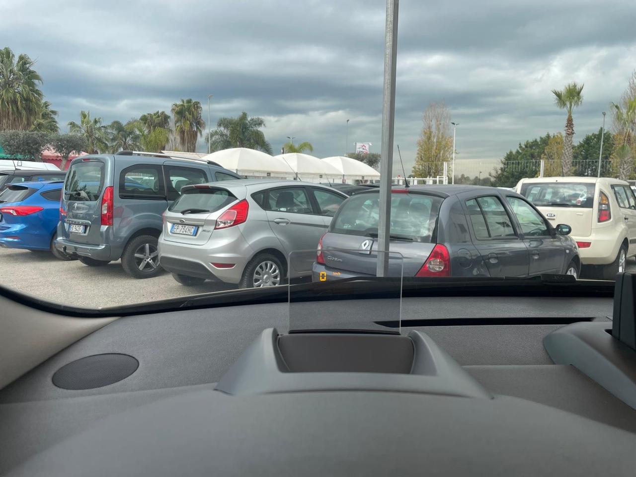 Peugeot 3008 1.6 HDi 110CV cambio robotizzato Premium