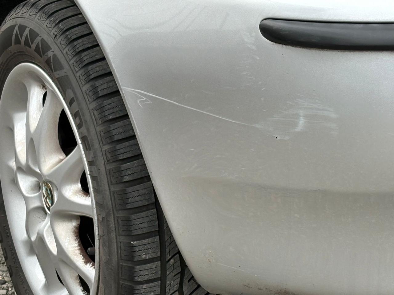 Alfa Romeo 147 1.6i 16V Twin Spark cat 3p. Progression