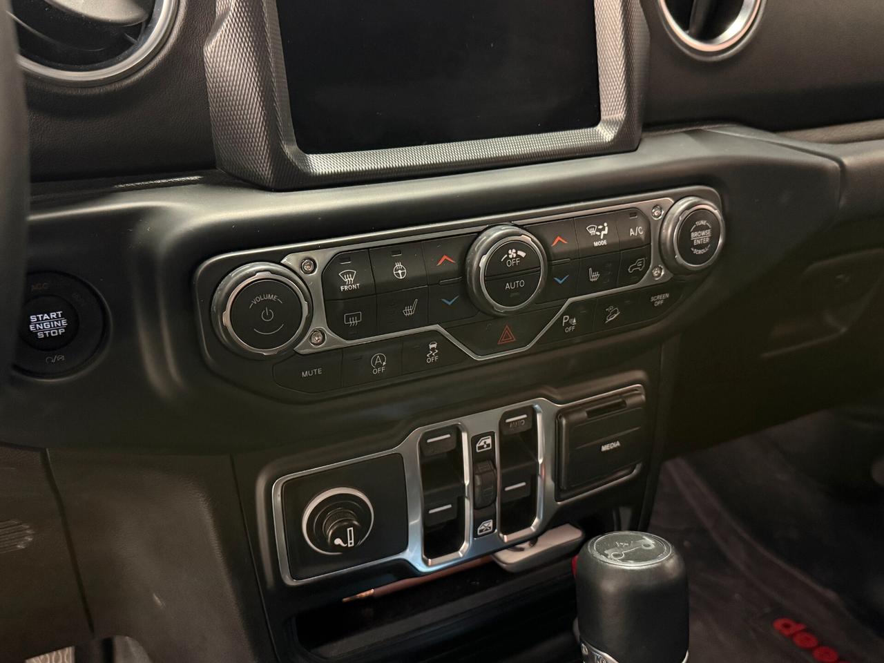 Jeep Wrangler Unlimited 2.2 Mjt II Night Eagle