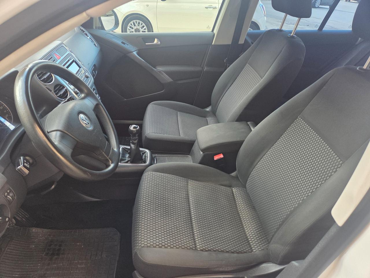 VW TIGUAN 2.0 TDI 140 CV 2 RUOTE MOTRICI ANNO 2010 KM CERT