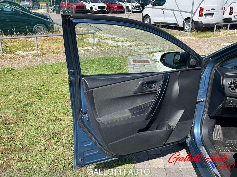 Toyota Auris Touring Sports 1.8h Business cvt