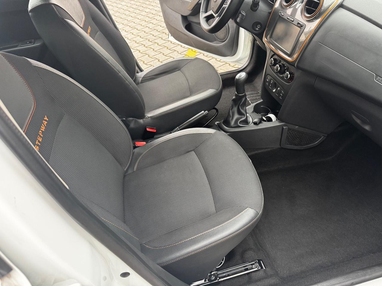 Dacia Sandero 1.5 dCi 90CV neopatentati