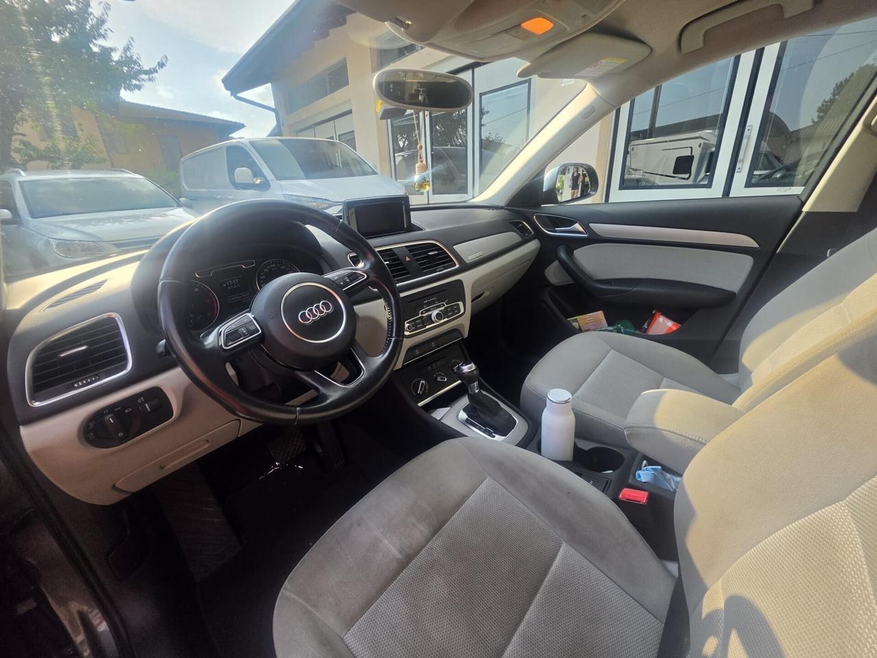 Audi Q3 2.0 TDI quattro S tronic Business Plus