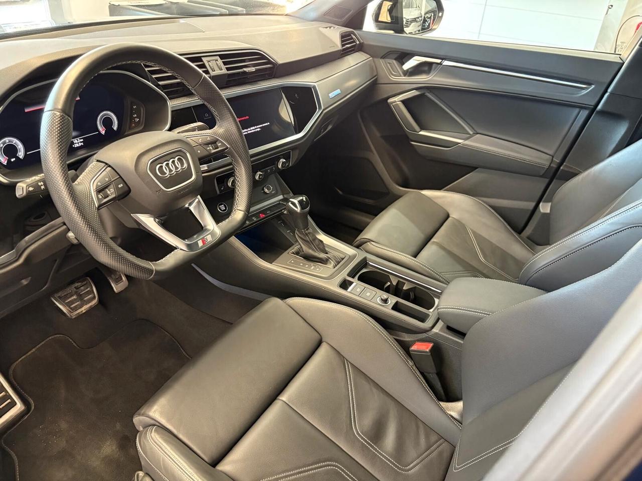 Audi Q3 SPB 35 TDI S tronic line edition Identity Black