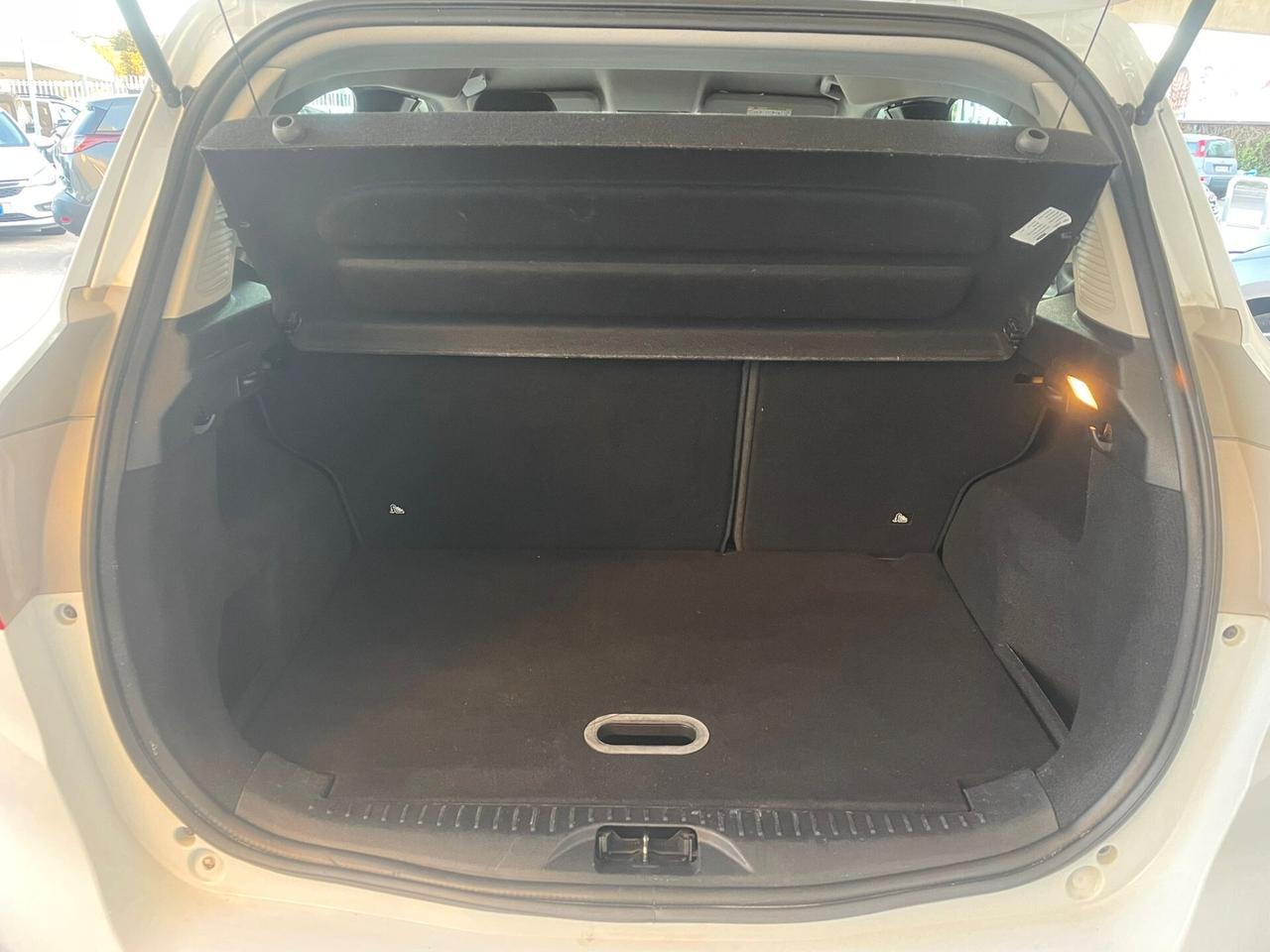 Ford B-Max 1.4 90 CV GPL