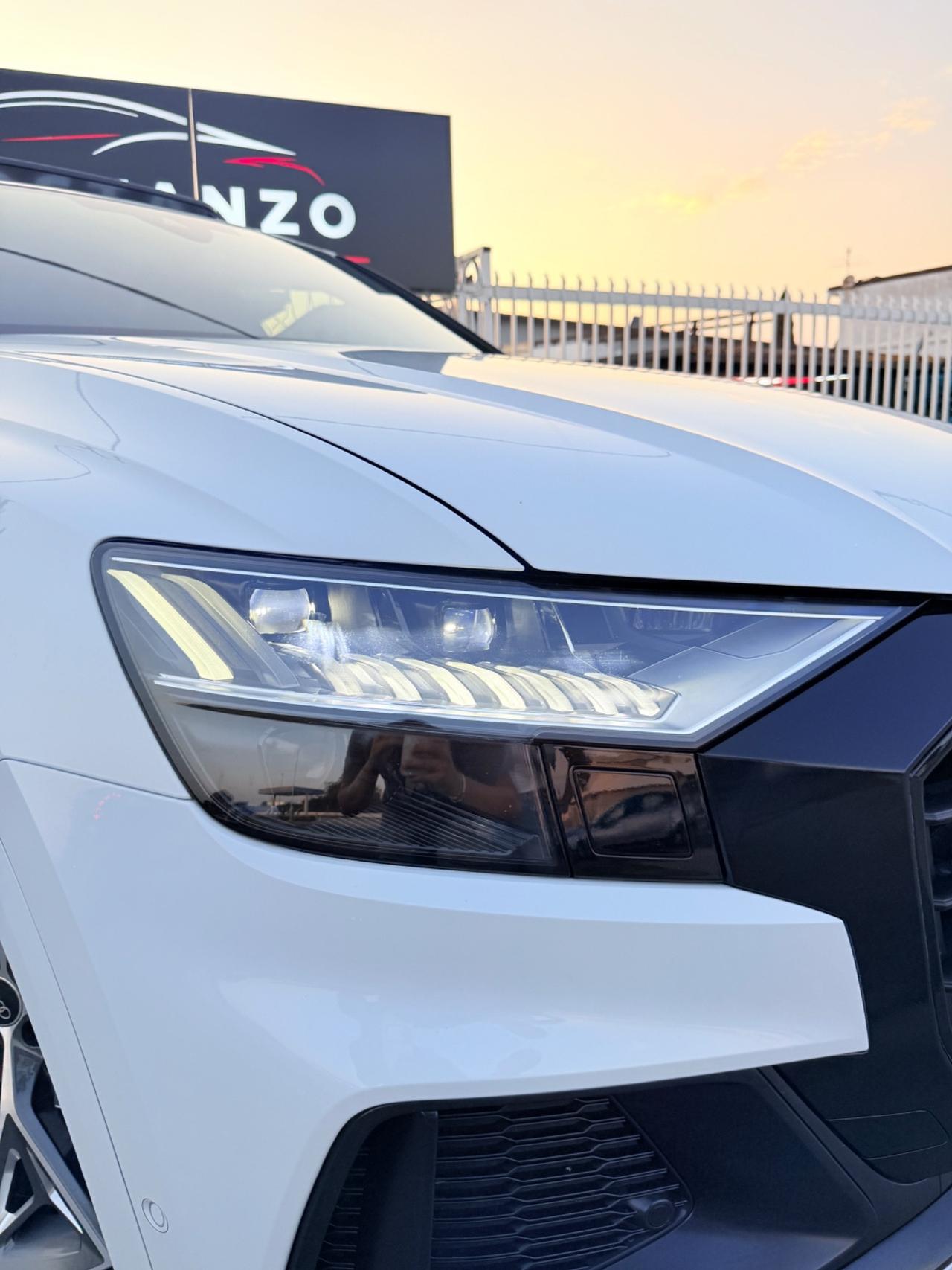 Audi Q8 50 TDI 286 CV S line SUPER FULL