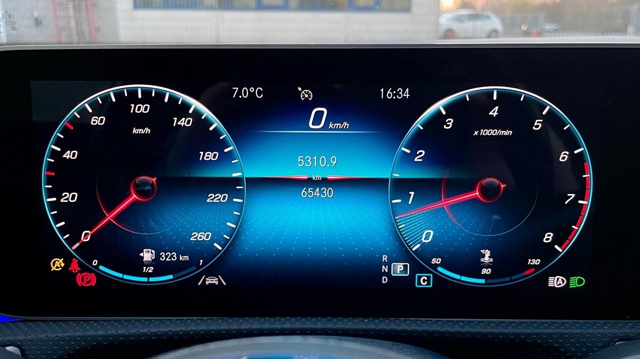 MERCEDES-BENZ CLASSE A250 2.0 PREMIUM 4-MATIC 224CV - ALCANTARA, SEDILI RISCALDABILI, PACCHETTO LUCI