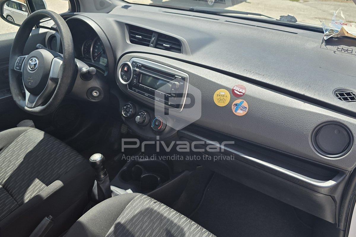 TOYOTA Yaris 1.0 5 porte