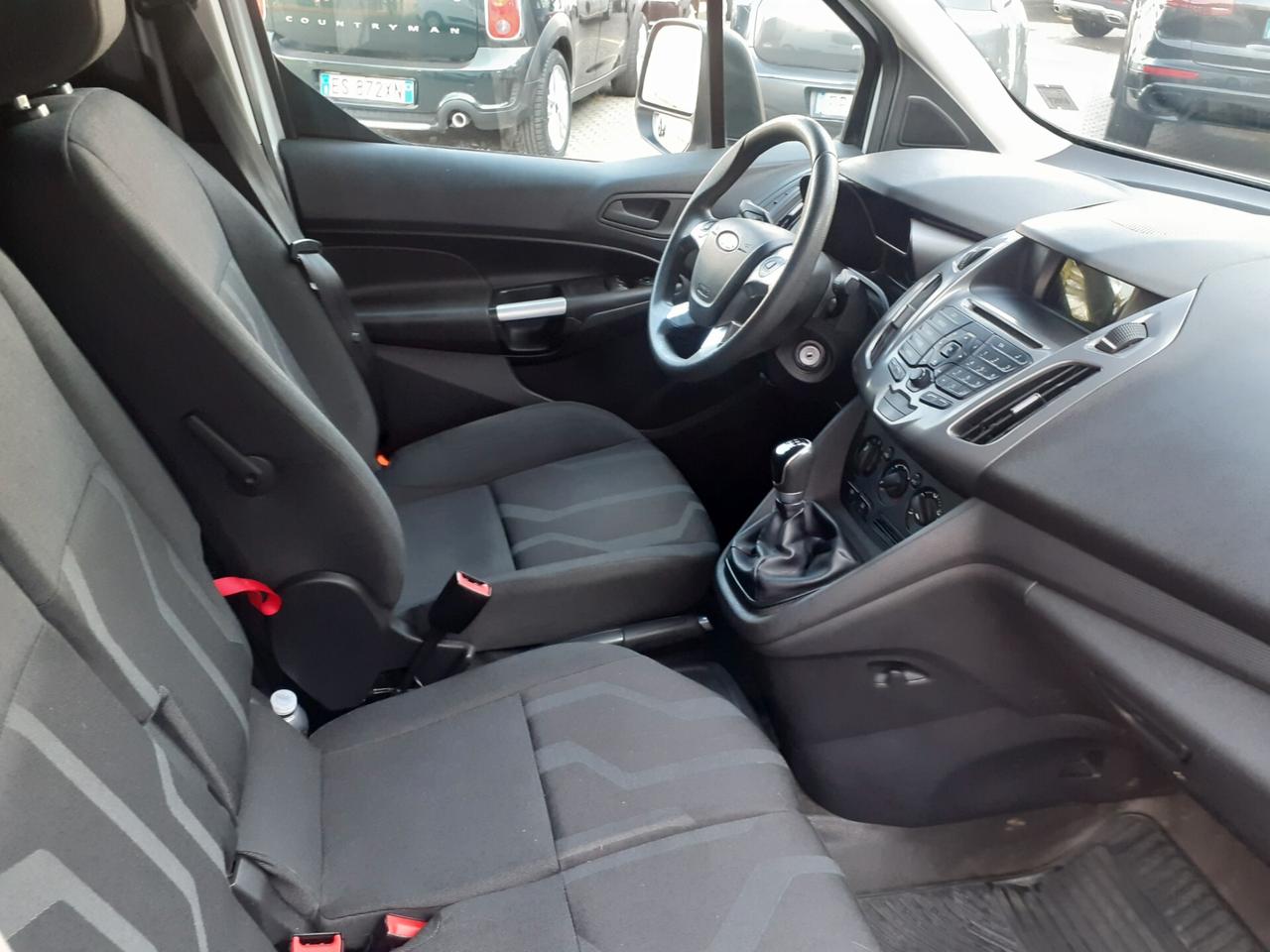 FORD TRANSIT CONNECT 3 POSTI PORTATA 825 KG.