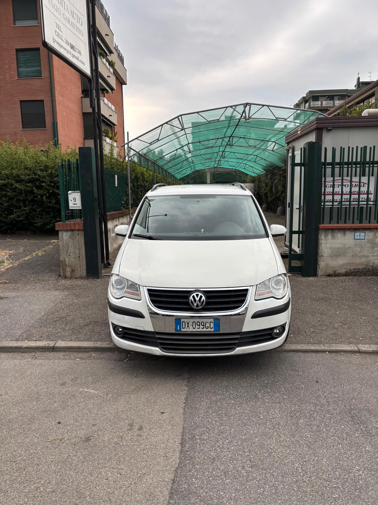 Volkswagen Touran 1.6 Trendline Bifuel G