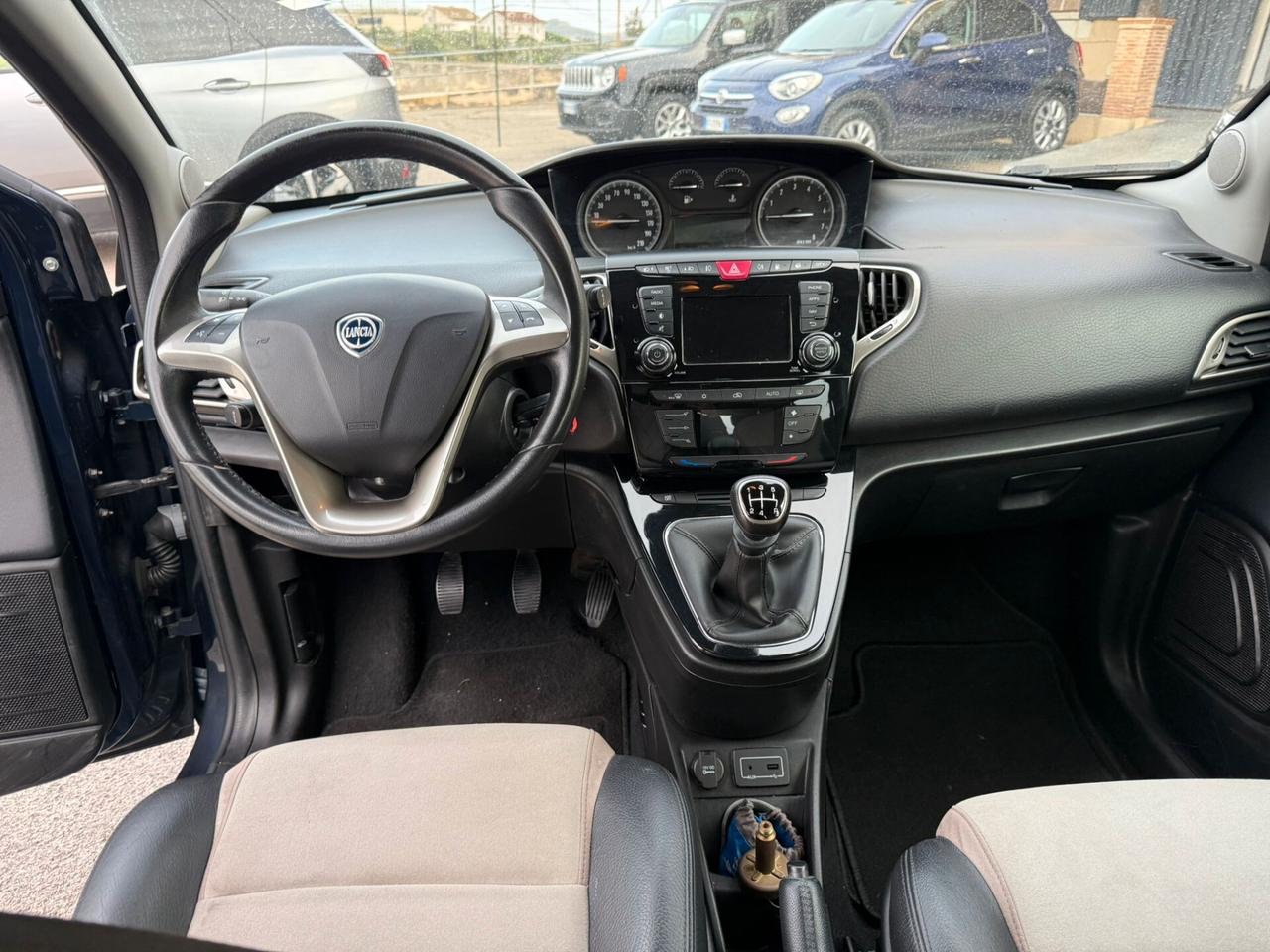 Lancia Ypsilon 1.2 69 CV 5 porte GPL Ecochic Silver