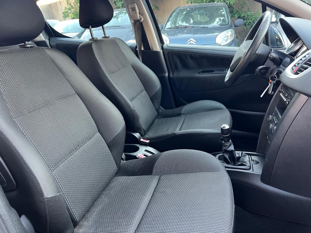 Peugeot 207 1.4 8V 75CV 5p. GPL