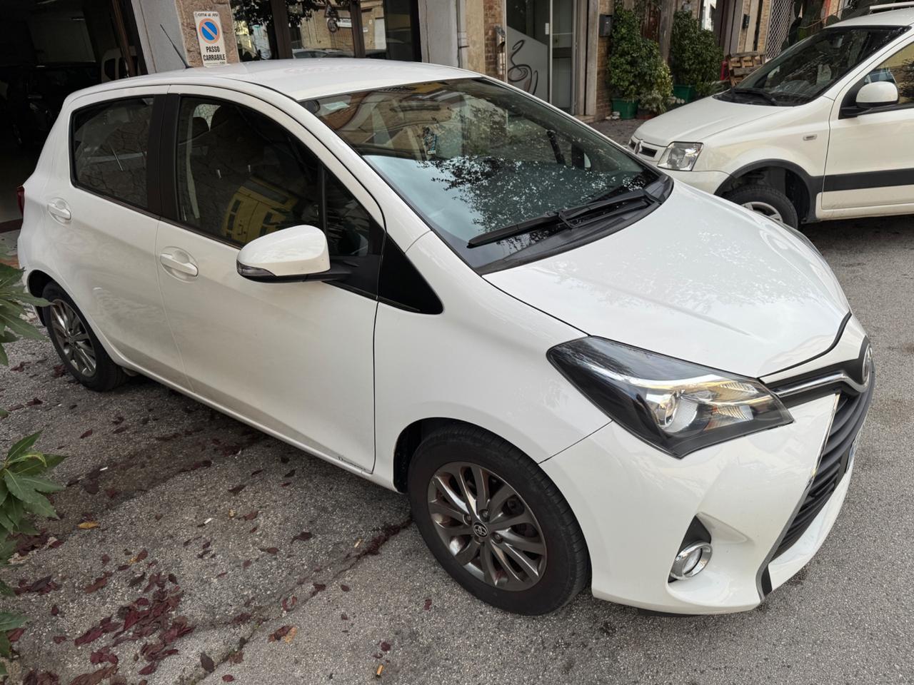 Toyota Yaris 1.0 5 porte Lounge