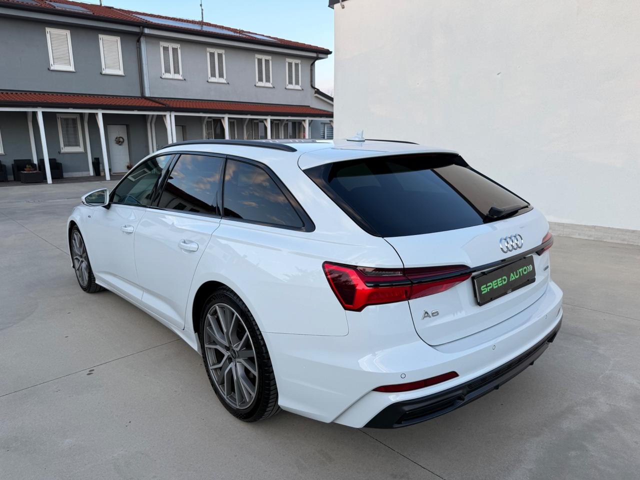 Audi A6 AVANT SLINE INTERNO ESTERNO