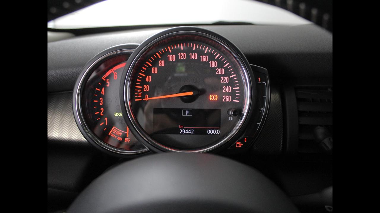 MINI Mini IV F55 2018 5p - Mini 5p 2.0 Cooper SD Business auto