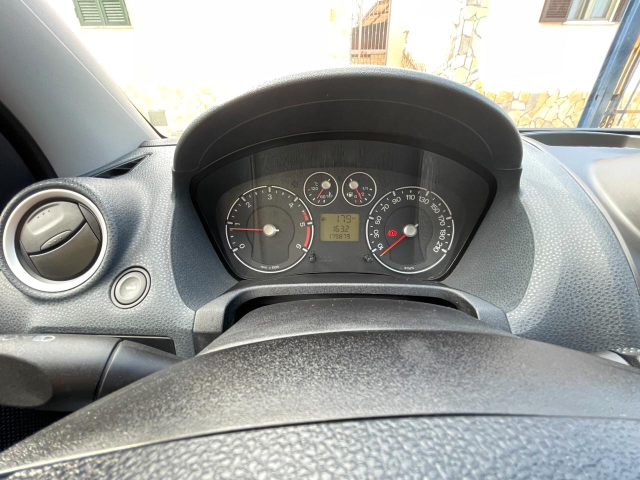 Ford Fiesta 1.4 TDCi 5p. Ghia