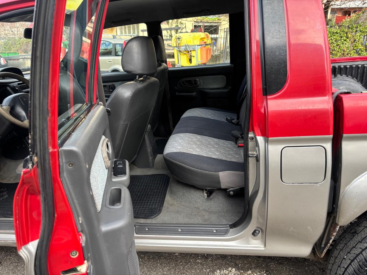 Mitsubishi L200 2.5 TDI 4WD Double Cab Pick-up GLS