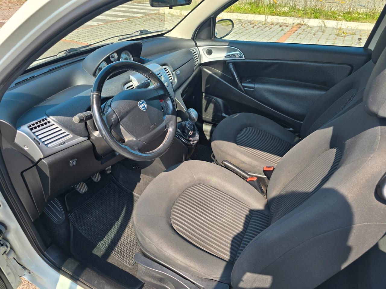 Lancia Ypsilon 1.4 GPL NEOPATENTATI