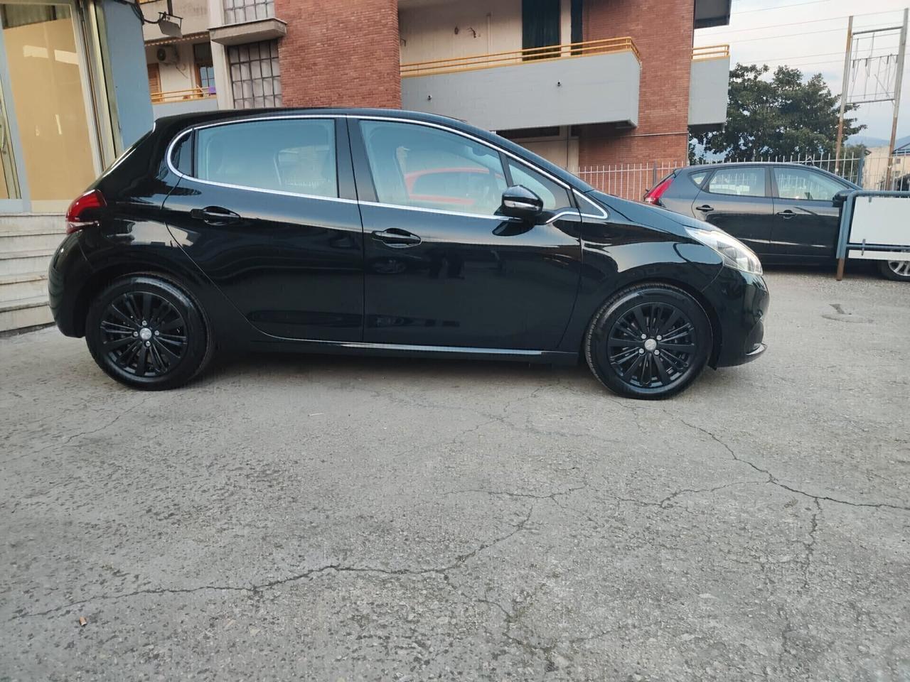 Peugeot 208 BlueHDi 100 Stop&Start 5 porte Allure