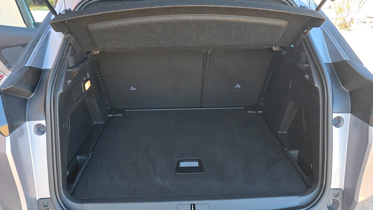 Peugeot 3008 BlueHDi 130 S&S EAT8 Active Pack