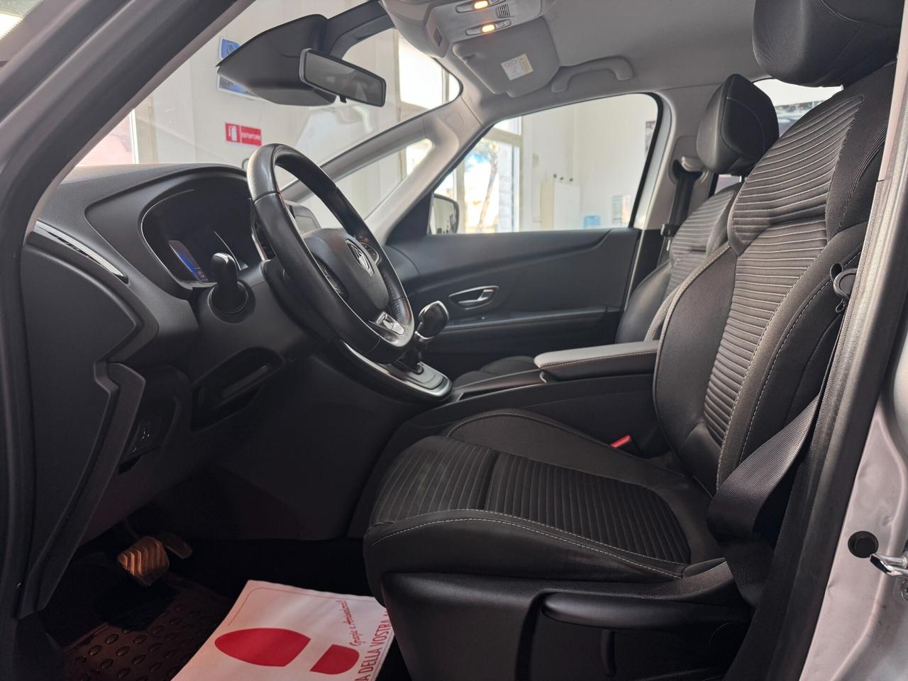 Renault Scenic / 1.5cc 110cv / Cambio Automatico / 2018 /