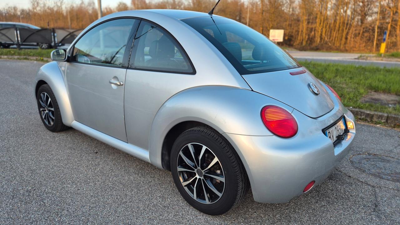 Volkswagen New Beetle 1.6