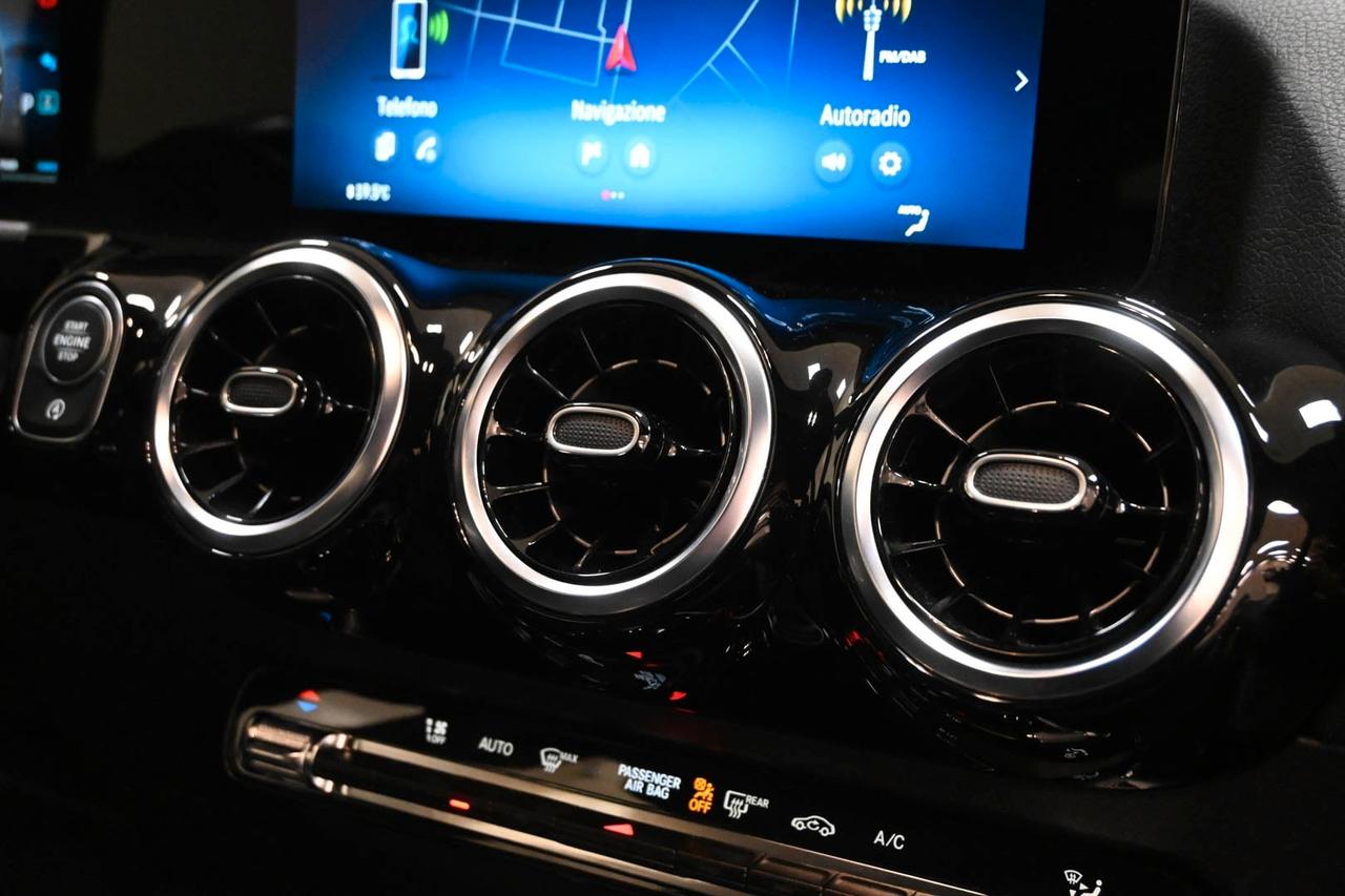 MERCEDES Classe B (W247) B 180 Automatic Ad...