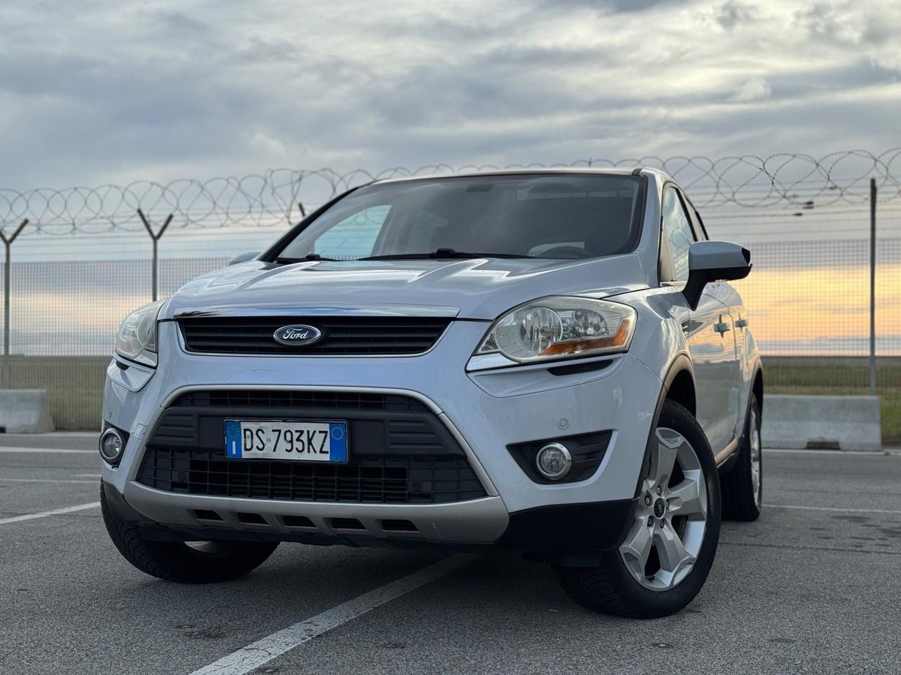 FORD KUGA 2.0TDCI 4WD TITANIUM 1 PRO 12 MESI DI GARANZIA