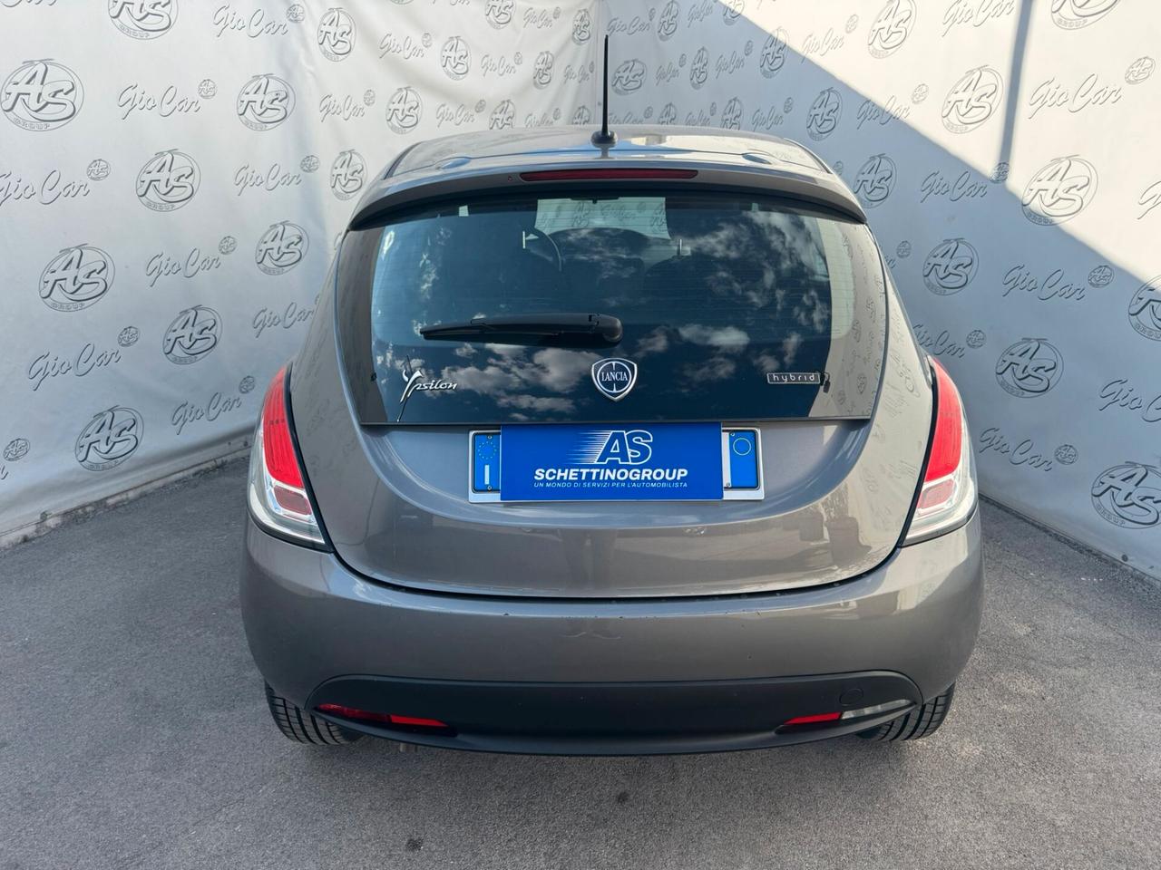 Lancia Ypsilon 1.0 FireFly 70cv Hybrid Silver