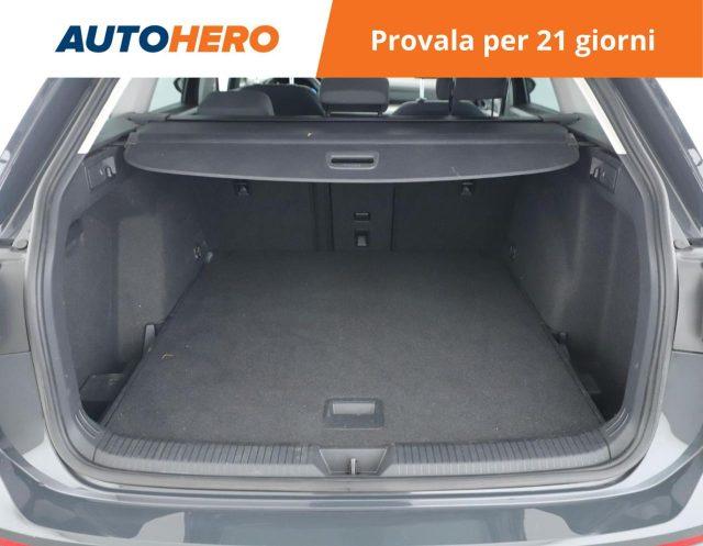 VOLKSWAGEN Golf Variant 1.0 eTSI EVO DSG Life