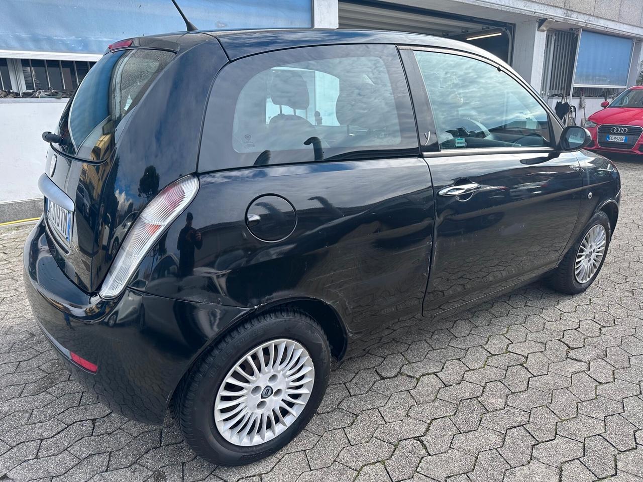 Lancia Ypsilon 1.2 Argento